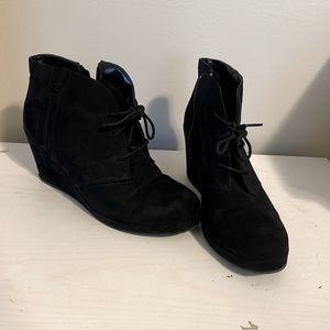 Women’s booties size 11